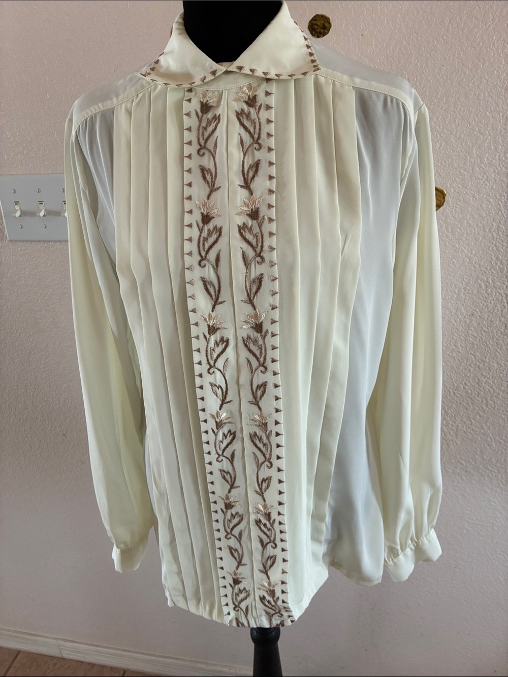 Vintage Cream Gailord Blouse – Size 12